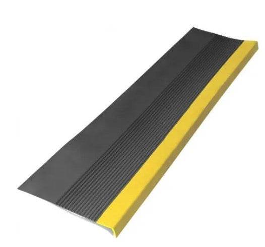 Grada Estriada Negra/Amarilla 1,2 - playplaza.uy