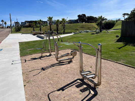 Un Espacio para el Deporte y la Recreación en la Orilla de la Playa en Punta del Este - playplaza.uy