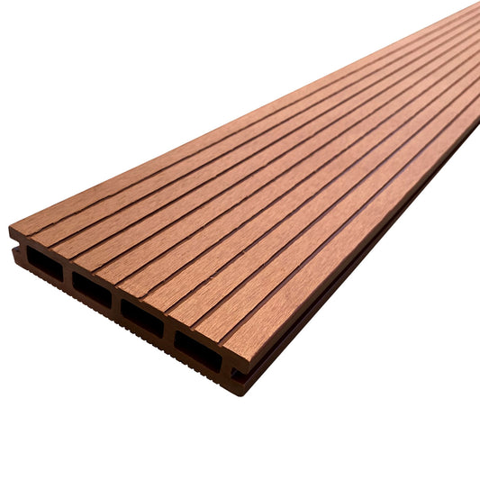 Piso Deck WPC Pro Café Claro playplaza.uy